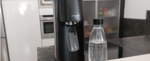 pruebo la máquina de agua con gas sodastream terra